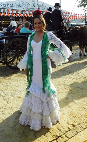 Gloria Camila y Desiré Cordero deslumbran en la Feria de Abril