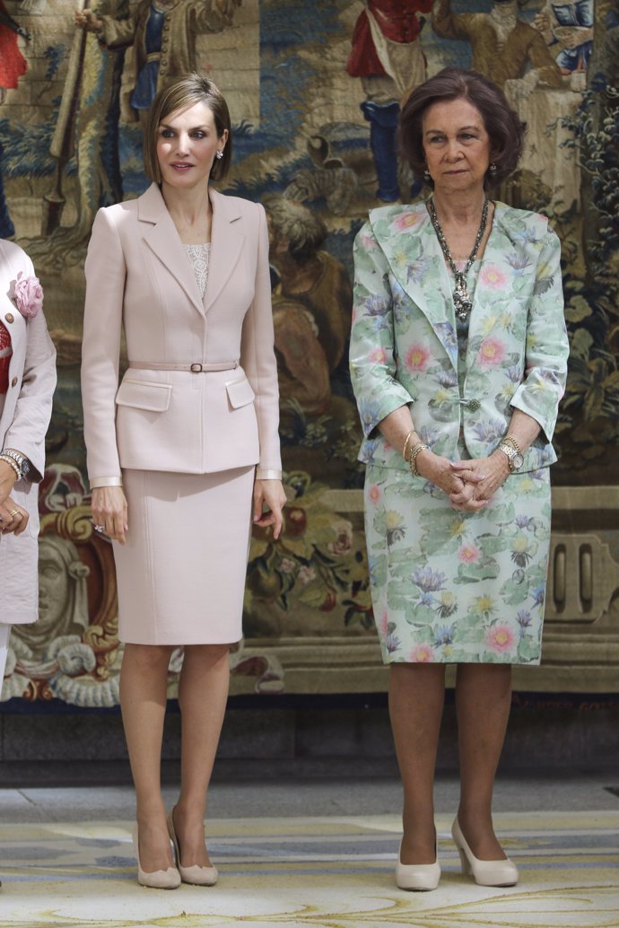 Letizia con Sofía en la entrega de los Premios Reina Sofía 2014