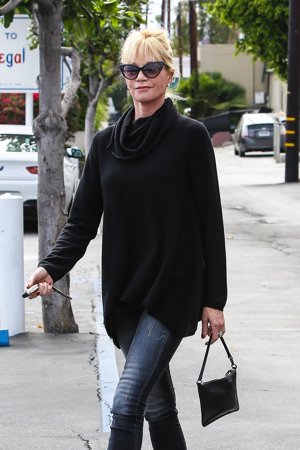 Melanie Griffith recibe el apoyo de su hija, Stella del Carmen