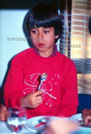 Enrique Iglesias, celebrando su 11 cumpleaños