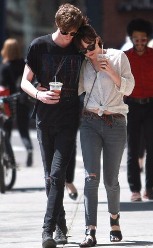 Dakota Johnson y Matthew Hitt están más enamorados que nunca