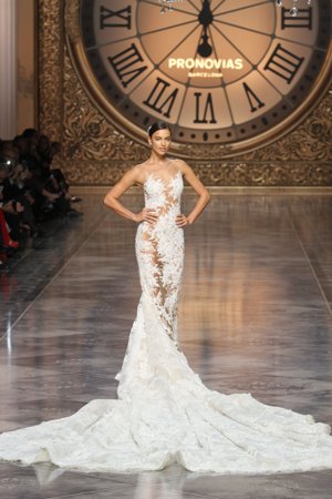 Desfile de Pronovias con Irina Shayk