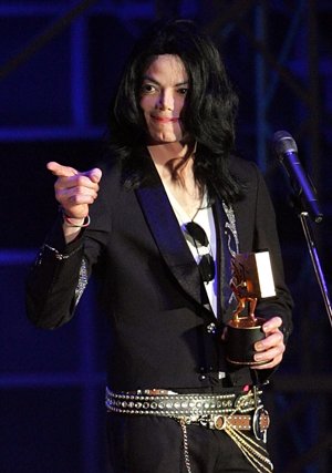 Aseguran que Michael Jackson tuvo lupus, además de vitíligo
