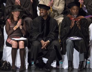 Kanye West... ¡se convierte en doctor 'honoris causa'!