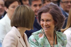 La Reina Letizia en su audienca con la Reina Sofía