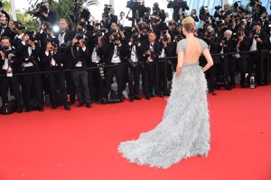 Espectacular el modelo de Elie Saab que lució Naomi Watts