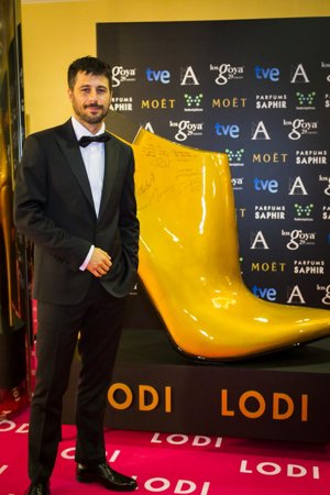 Se subasta el zapato de los Goya por una buena causa