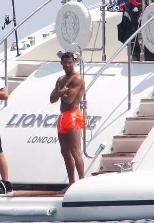 Cristiano Ronaldo luce cuerpazo en Saint-Jean-Cap-Ferrat