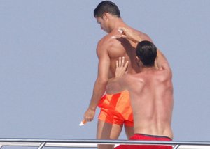 Cristiano Ronaldo luce cuerpazo en Saint-Jean-Cap-Ferrat