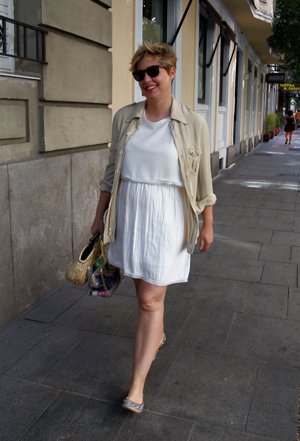 Tania Llasera presume de embarazo