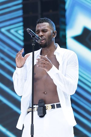 Jason Derulo enseñó cuerpo para llamar al verano