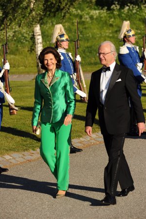 Haakon y Mette Marit de Noruega, 'separados' en la cena de gala de Carlos Felipe y Sofía