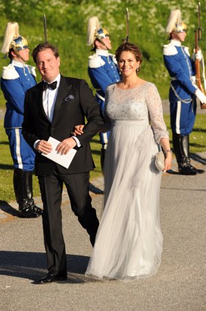 Haakon y Mette Marit de Noruega, 'separados' en la cena de gala de Carlos Felipe y Sofía