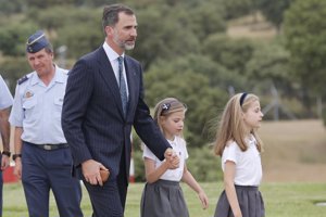 Imágenes inéditas: el día a día de Felipe VI y Letizia