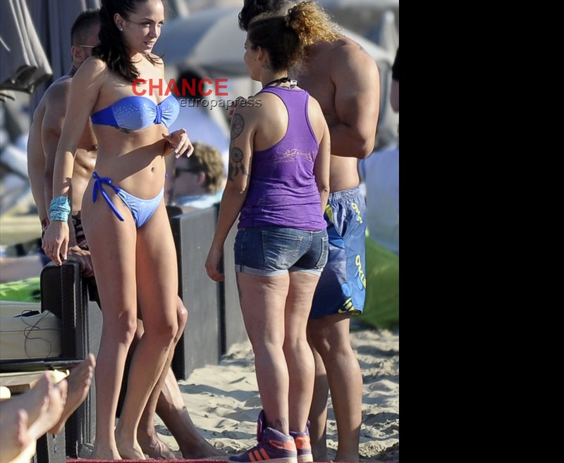 Exclusiva Samira En Bikini Mientras Se Decide Si Adri N O Jonathan