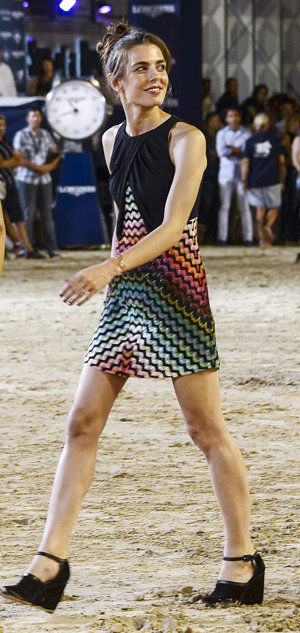 Carlota Casiraghi con print psicodélico