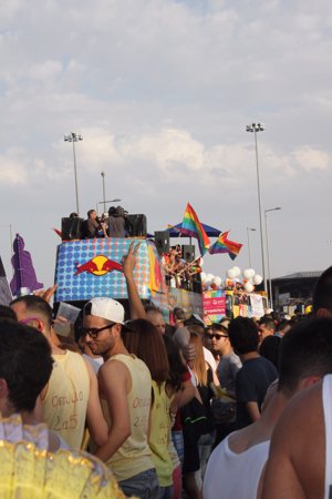 CHANCE se cuela en el Orgullo Gay 2015: desfile de famosos