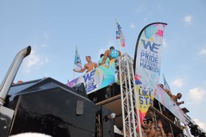 CHANCE se cuela en el Orgullo Gay 2015: desfile de famosos