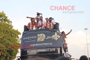 CHANCE se cuela en el Orgullo Gay 2015: desfile de famosos