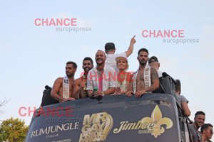 CHANCE se cuela en el Orgullo Gay 2015: desfile de famosos