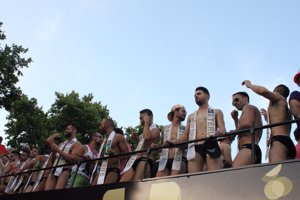 CHANCE se cuela en el Orgullo Gay 2015: desfile de famosos