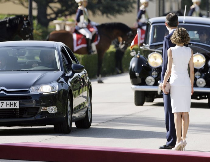 Los Reyes de España reciben al presidente de Perú y su esposa