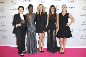 Isabella Rossellini, Lupita Nyong'o, Julia Roberts, Kate Winslet y Penélope Cruz en la fiesta de Lancôme