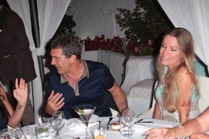 Antonio Banderas y Nicole Kimpel, de lo más acaramelados en Italia