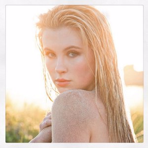 De los genes de  Alec Baldwin y Kim Basinger nació Ireland Baldwin