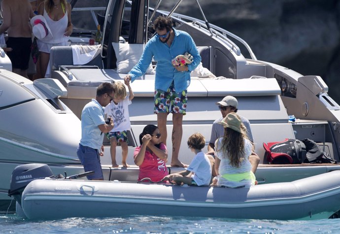 Borja Thyssen con familiares y amigos