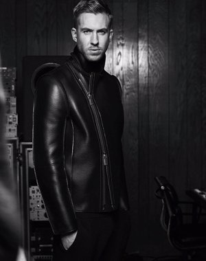 Calvin Harris, hot para Armani... ¡Qué envidia nos das Taylor Swift!