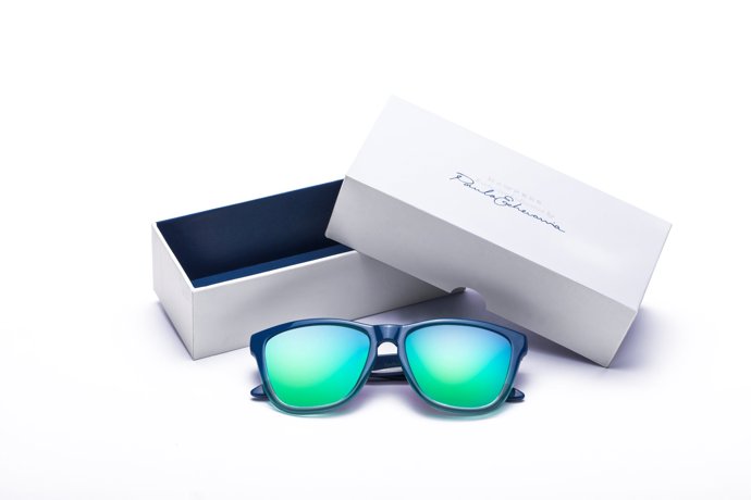 Hawkers por Paula Echevarría