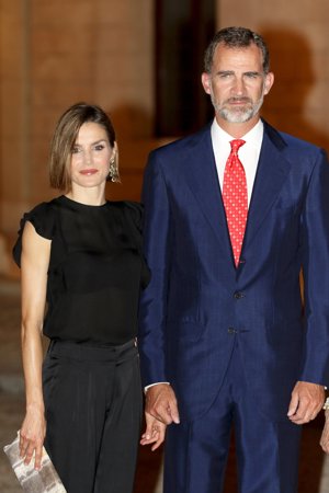 Felipe VI y Letizia en la recepción ofrecida en El Palacio de La Almudaina