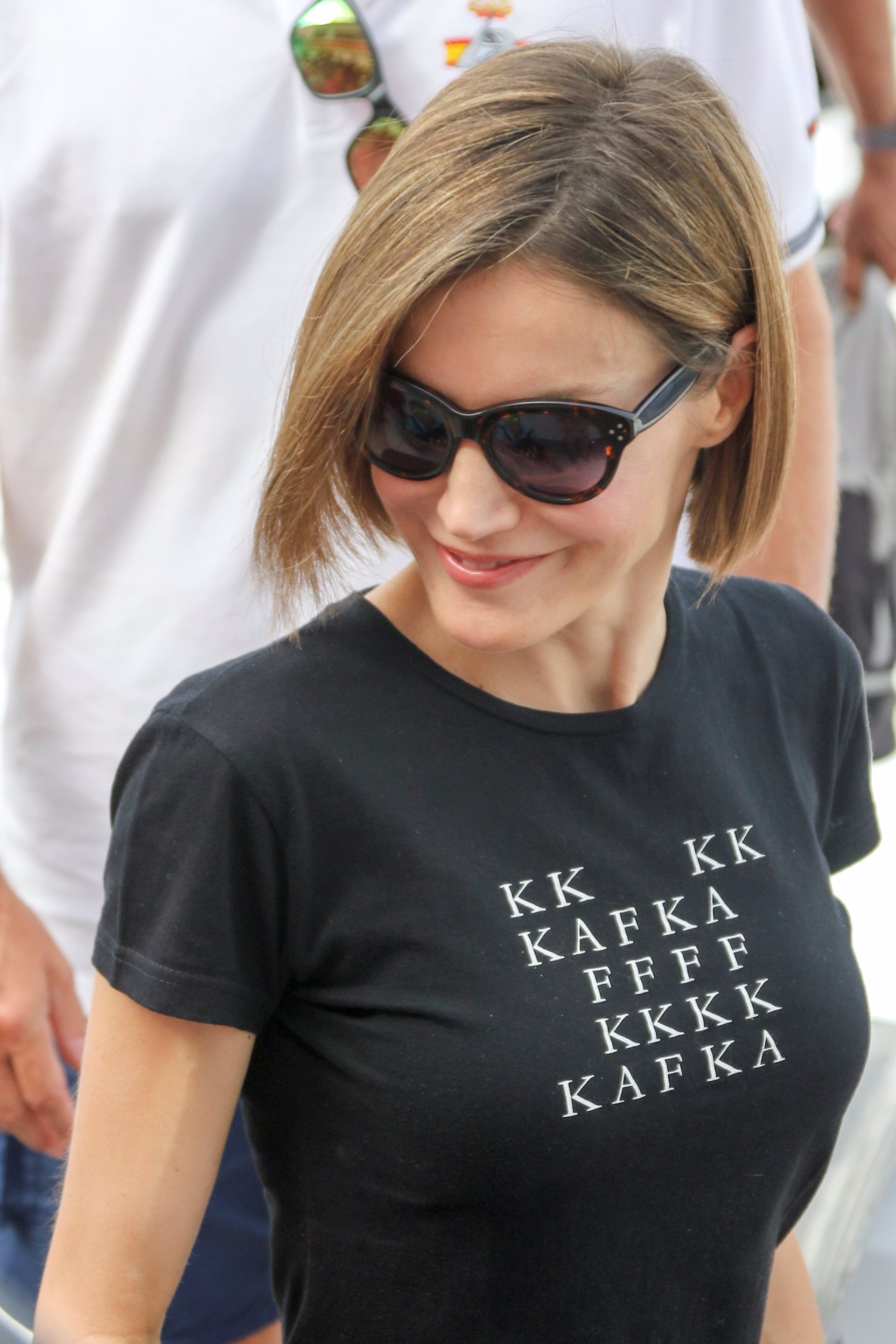 reina letizia camiseta de kafka