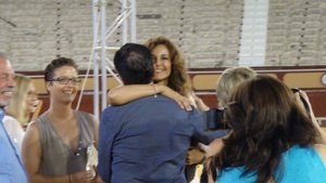 Mariló Montero en el desfile solidario de Ortega Cano donde se fundió en un profundo abrazo