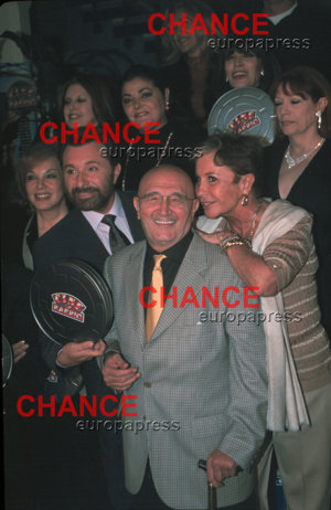 En una reunión de grandes que han pasado por el mítico programa, Cine de Barrio