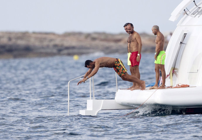 Jesús Vázquez se tira de cabeza al agua