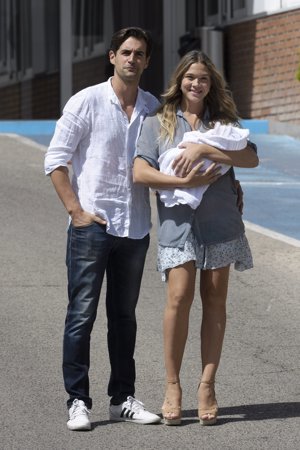 Patricia Montero y Álex Adróver presentan a Lis