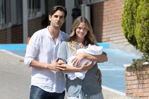 Patricia Montero y Álex Adróver presentan a Lis