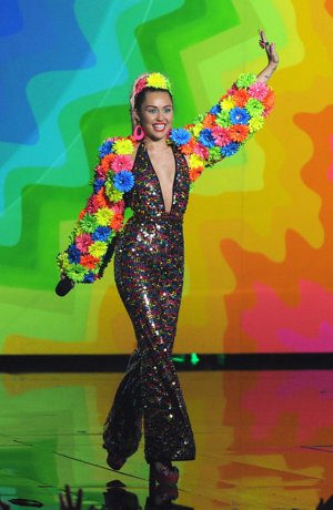 Miley Cyrus en los MTV VMA 2015: ¡Ay caramba!