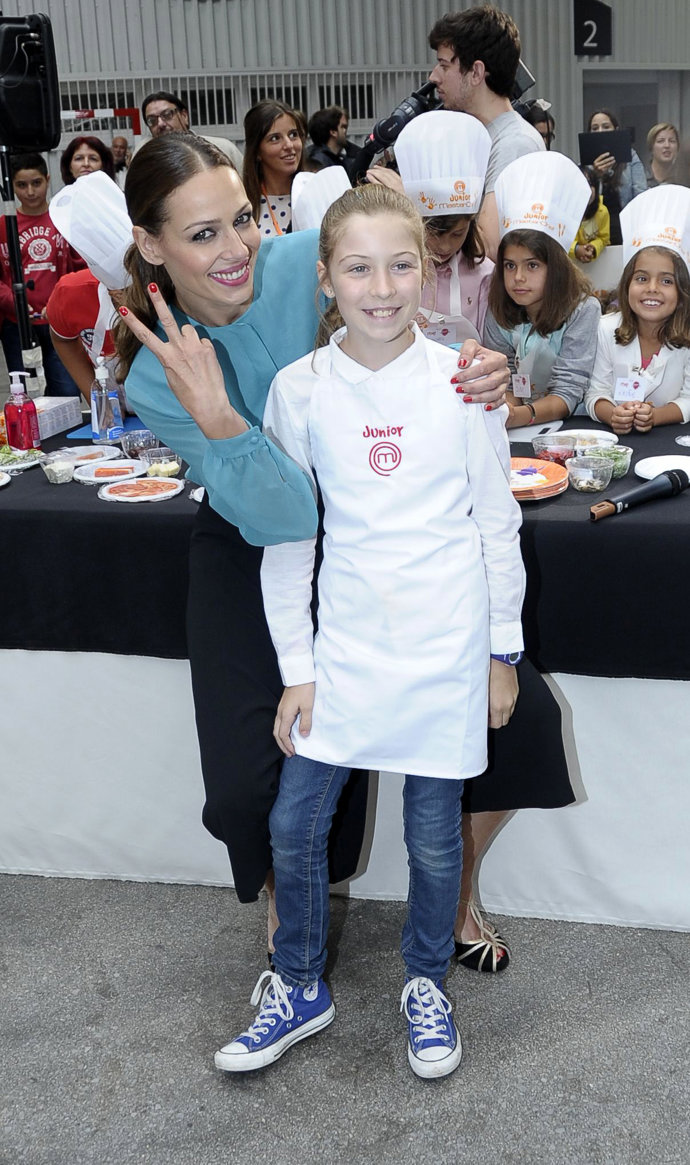 Eva González con los niños de MasterChef Junio