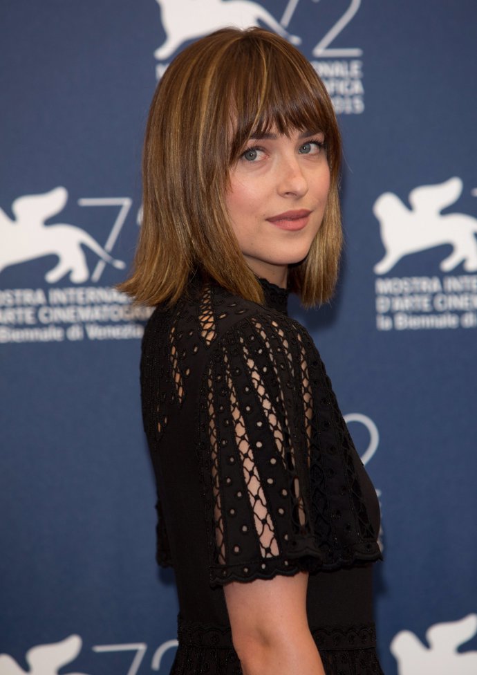 Dakota Johnson look en Venecia