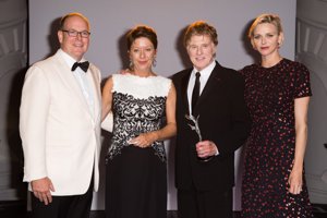 Alberto de Mónaco, Robert Refford, Charlene de Mónaco y Sibylle Szaggars