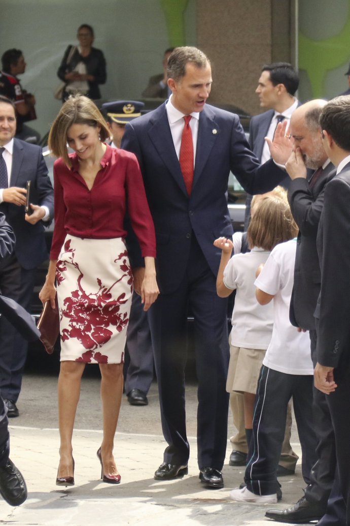 Los Reyes en el almuerzo conmemorativo del tribunal constitucional