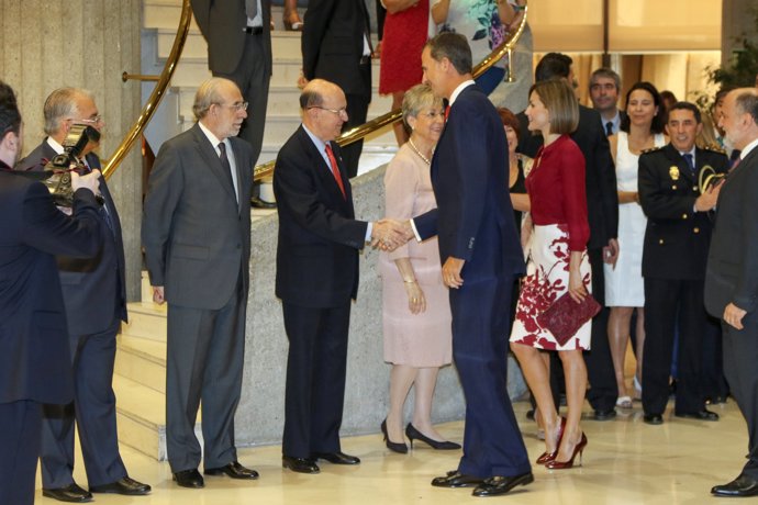 Los Reyes en el almuerzo conmemorativo del tribunal constitucional