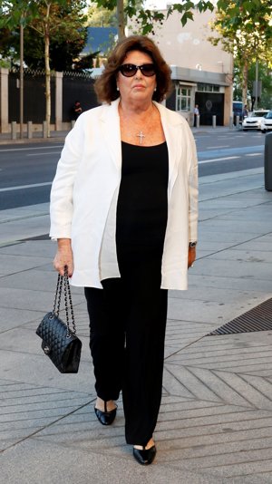 Emotivo funeral en memoria de Isidoro Álvarez