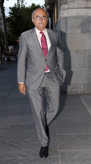 Emotivo funeral en memoria de Isidoro Álvarez