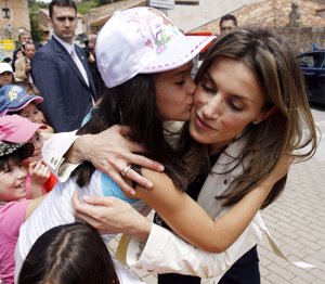 La Reina Letizia muy querida y cercana con los más pequeños