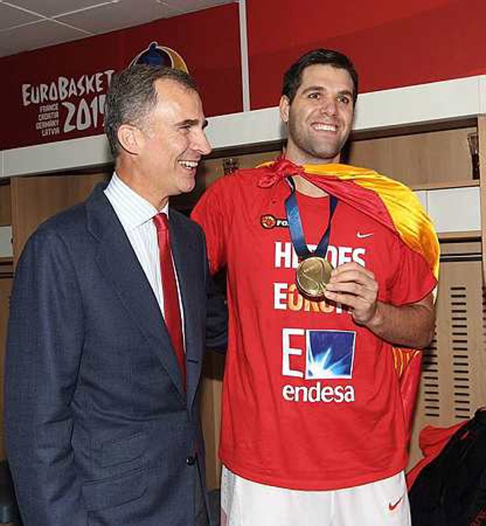 Eurobasket 2015: Felipe Reyes con el rey Felipe VI