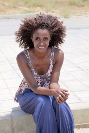 Mar de plástico: ¿Quién es Fara, esa morena cautivadora?